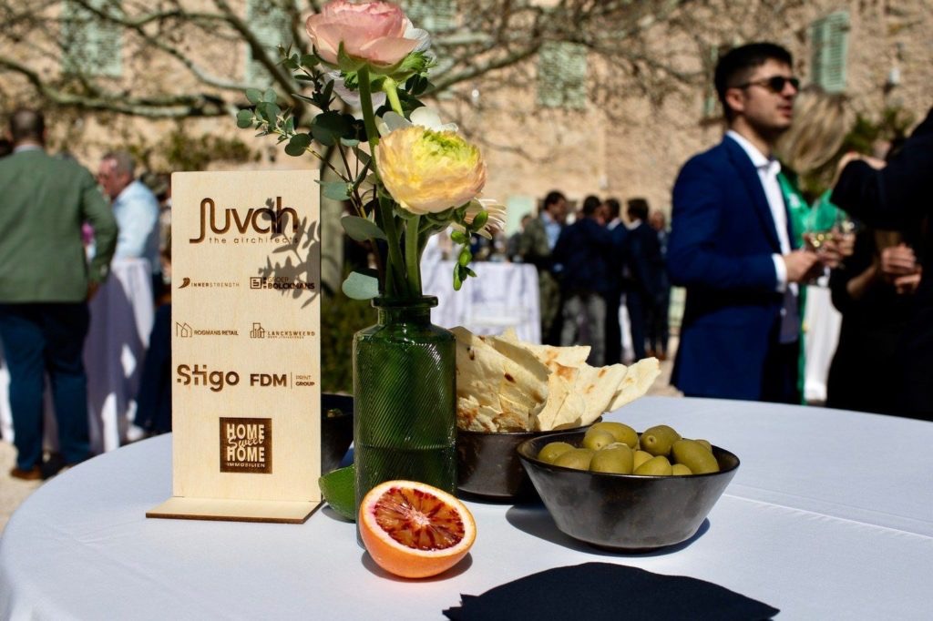 Een beeld op Esperance, een netwerk event in Cannes.